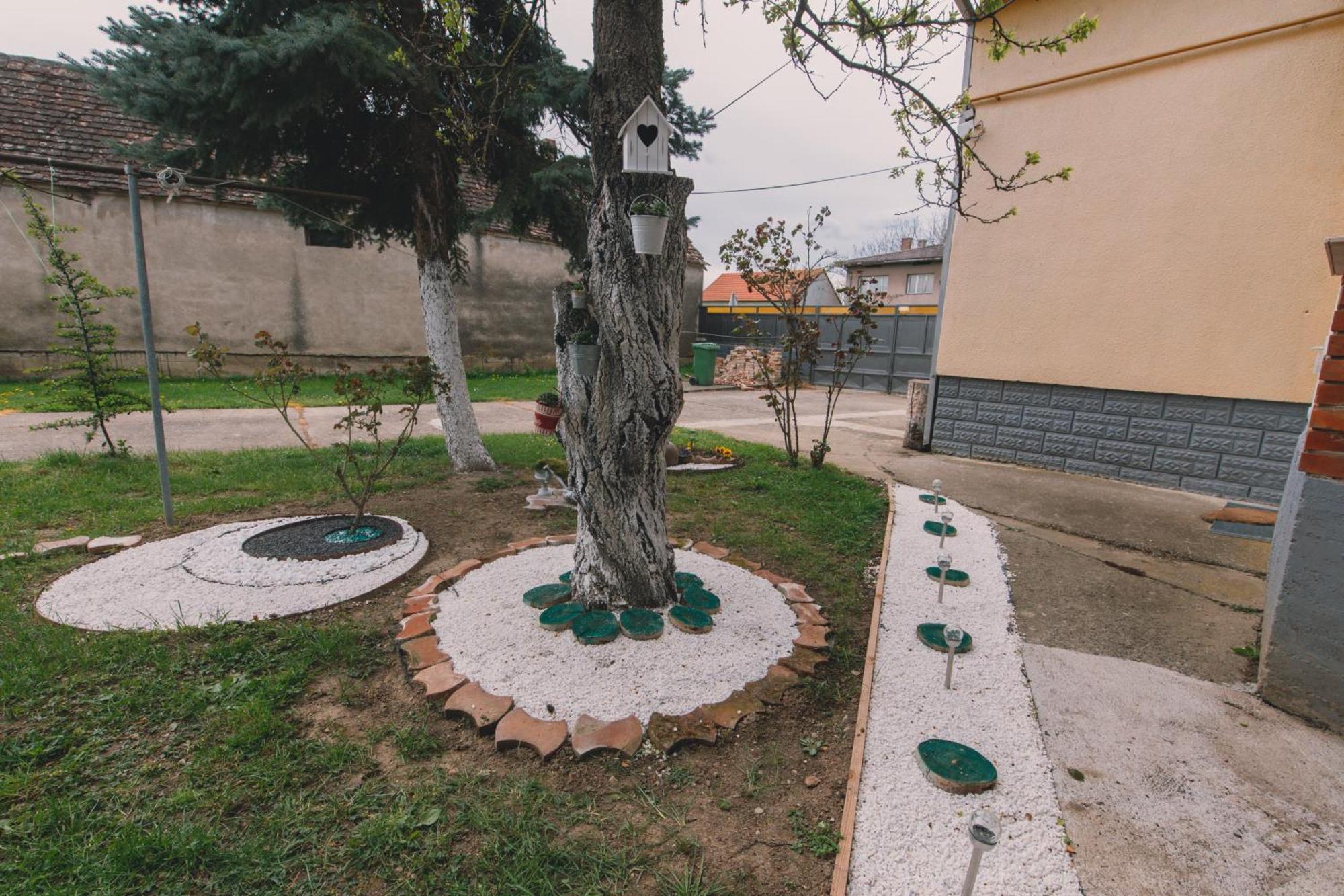 Apartman Marta I Soba Maja Gradiste Εξωτερικό φωτογραφία