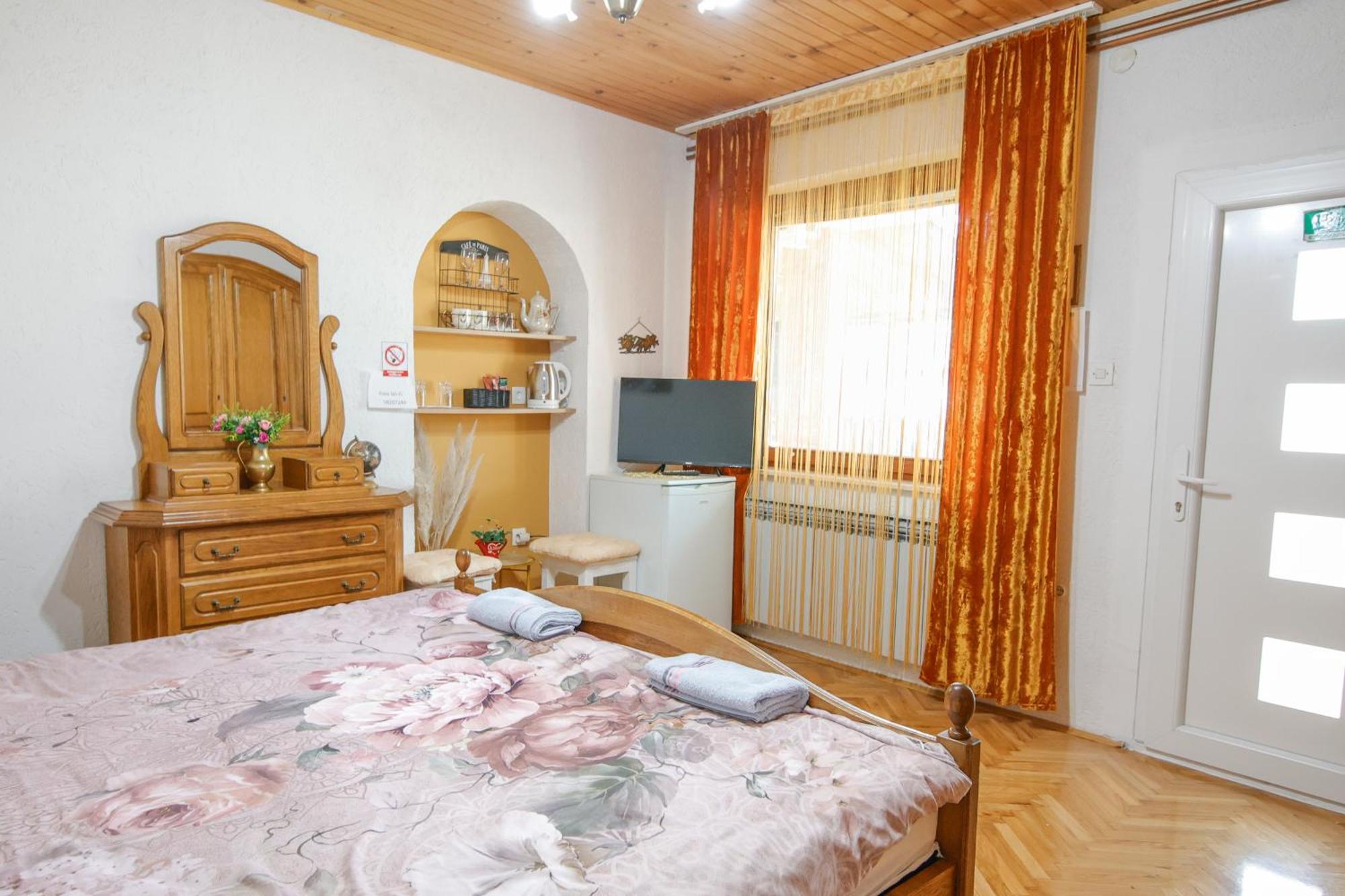 Apartman Marta I Soba Maja Gradiste Εξωτερικό φωτογραφία