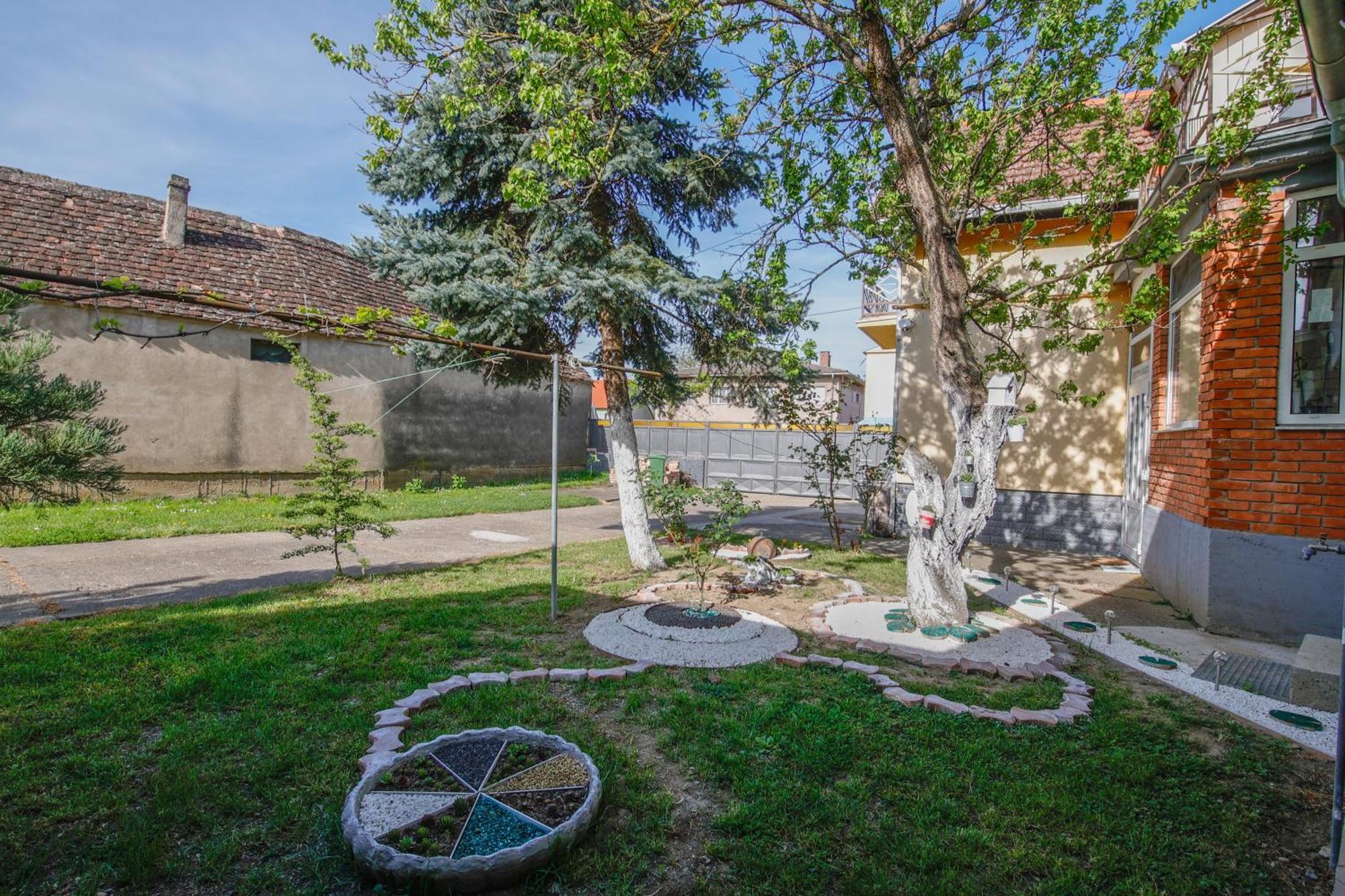 Apartman Marta I Soba Maja Gradiste Εξωτερικό φωτογραφία