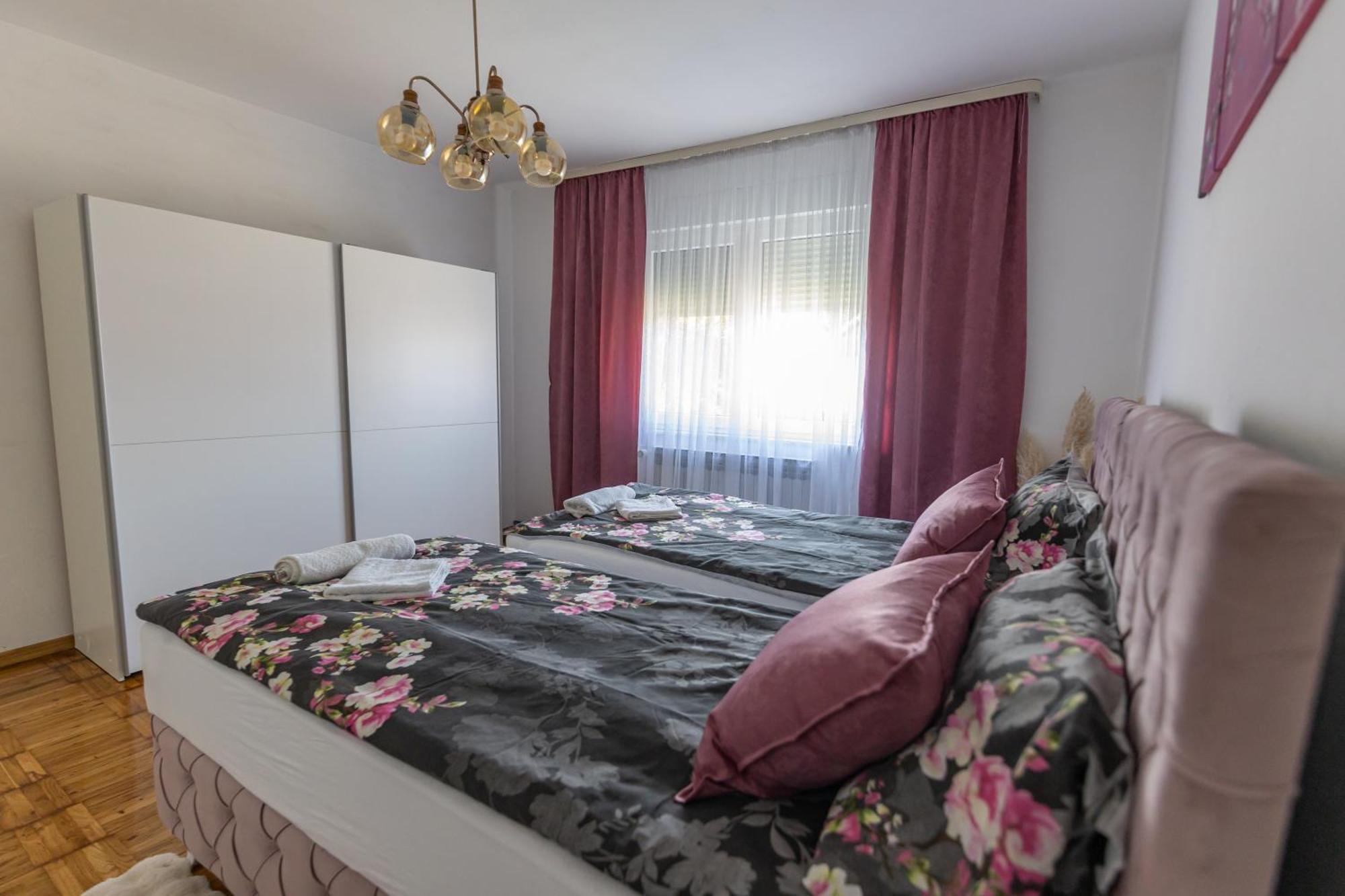 Apartman Marta I Soba Maja Gradiste Εξωτερικό φωτογραφία