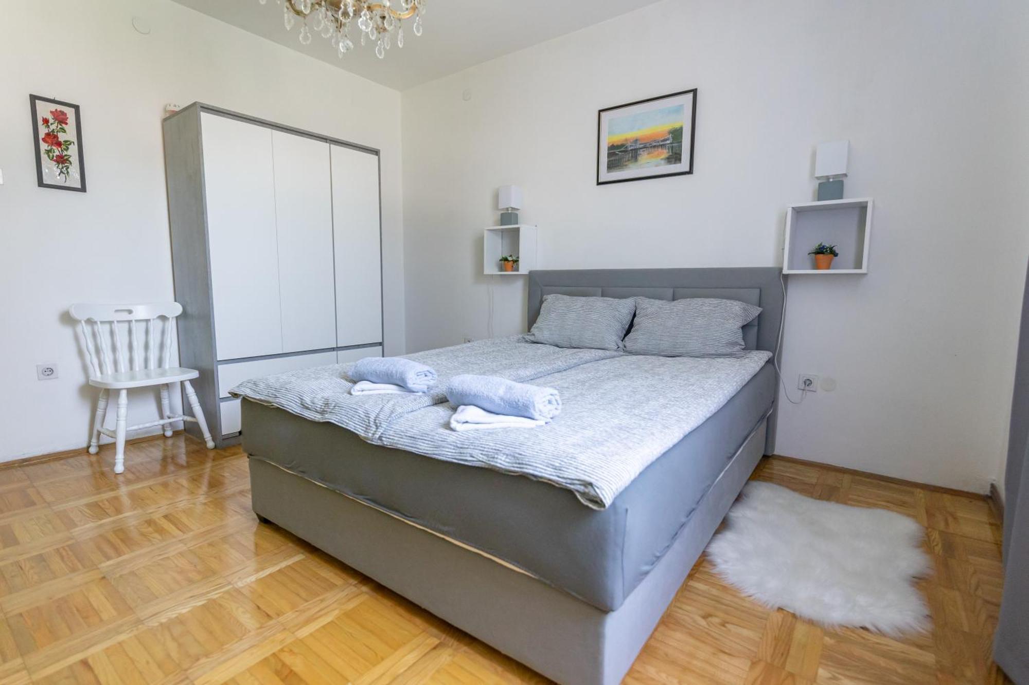 Apartman Marta I Soba Maja Gradiste Εξωτερικό φωτογραφία